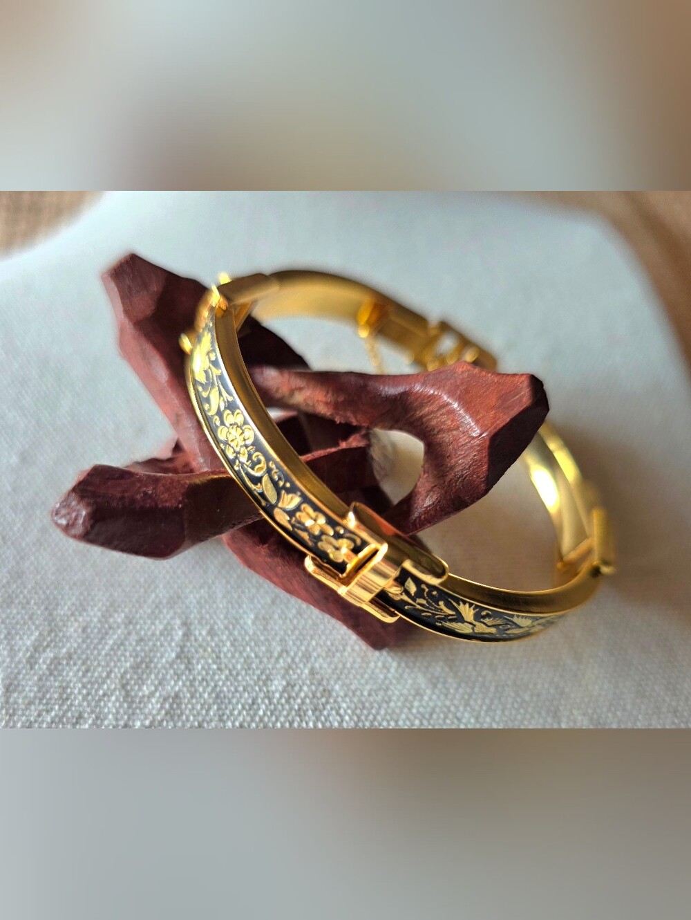 Vintage Toledo Spain Damascene Hinged Bangle Bracelet